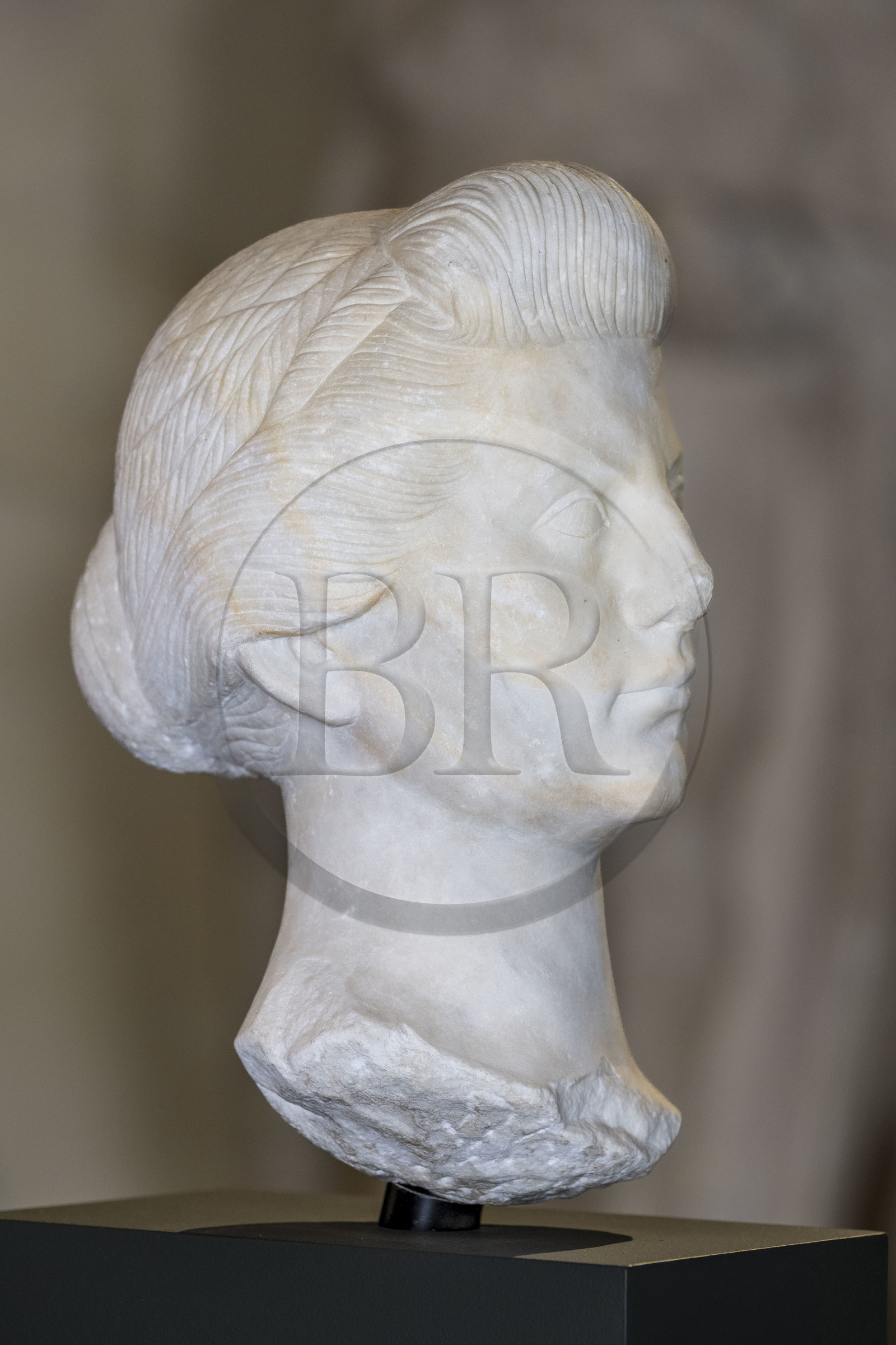 France, Bouches-du-Rhône (13), Parc Naturel Régional des Alpilles, Saint-Rémy-de-Provence, Hotel de Sade, centre des Monuments Nationaux, qui abrite le musée archéologique du site de Glanum, portrait de Livie, épouse d'Auguste en marbre blanc (fin Ier siècle av. J.-C.)