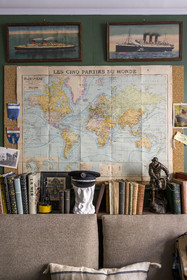 France, Loire-Atlantique (44), Saint-Nazaire, La Compagnie des 5 mondes et son bistrot installés dans un ancien hôtel-bar-pension du quartier de Penhoët