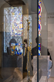 France, Paris, Musée de Cluny - Musée national du Moyen-Age (Middle Ages Museum in the former Hotel de Cluny), Cross that can be fixed on a pole for processions, Consantinople or Anatolia, 12th century