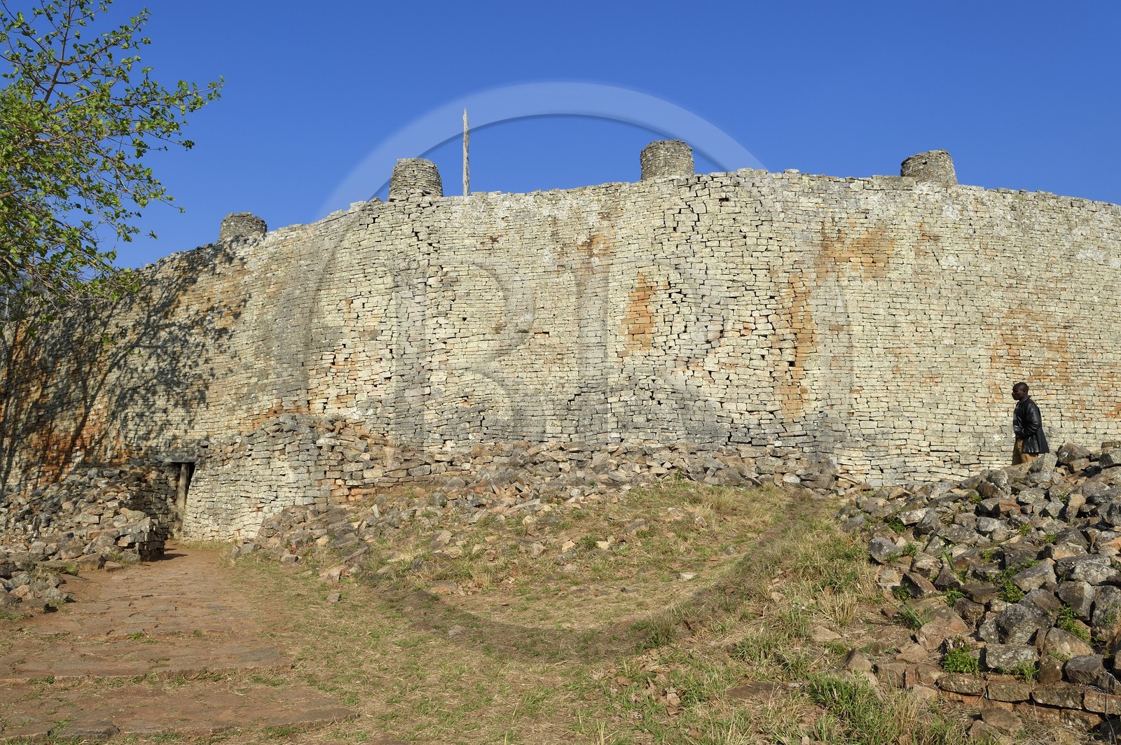 Zimbabwe, province de Masvingo, les ruines du site archéologique du Grand Zimbabwe, classé Patrimoine Mondial de l'UNESCO, Xème au XVème siècle, les Ruines de la colline (Hill Complex), muraille extérieure de l'enclos occidental