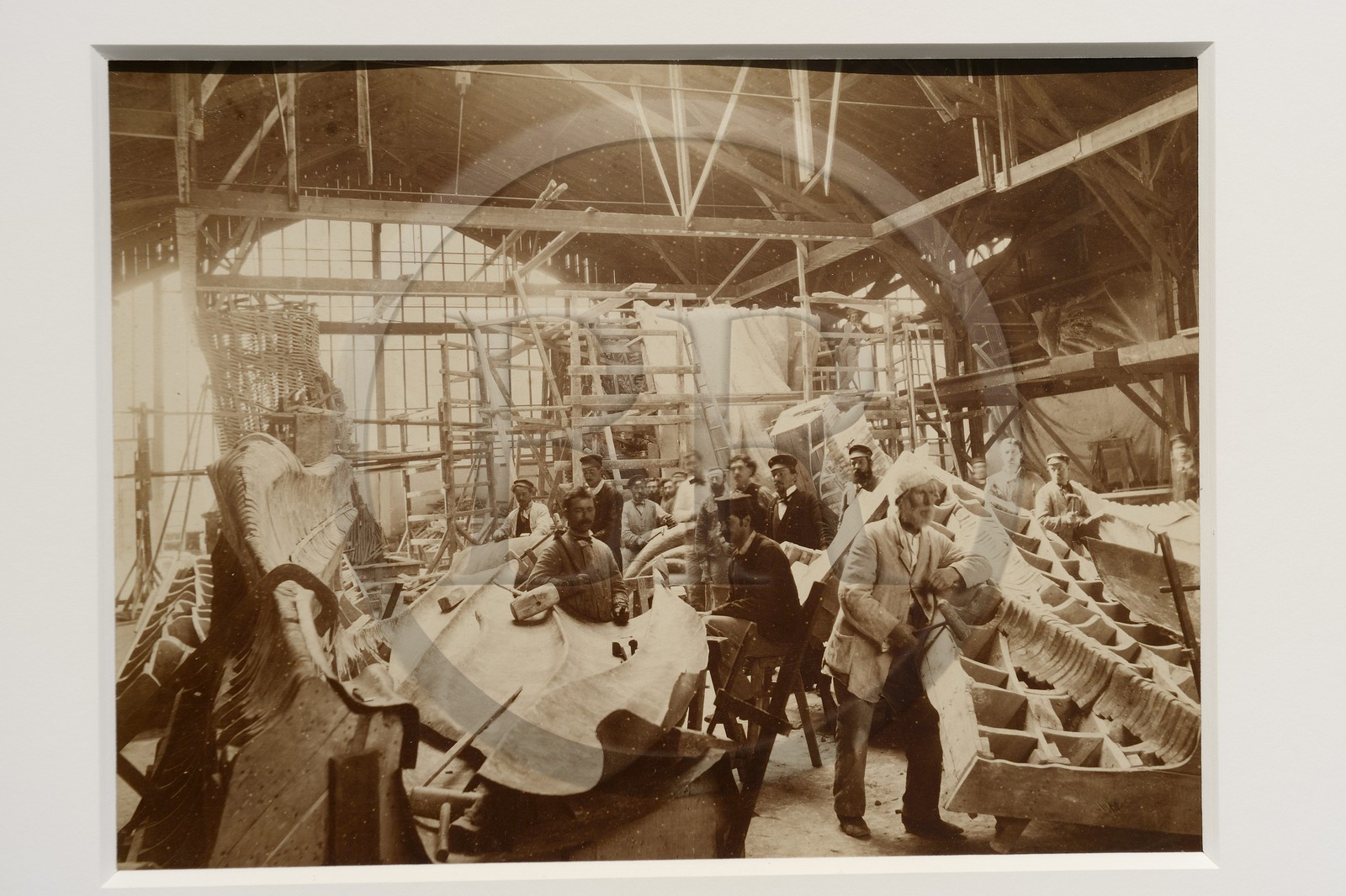 France, Haut-Rhin (68), Colmar, le Musée et maison natale de Bartholdi, photo de la statue de la Liberté en construction aux ateliers Gaget-Gauthier au 25 de la rue de Chazelles à Paris
