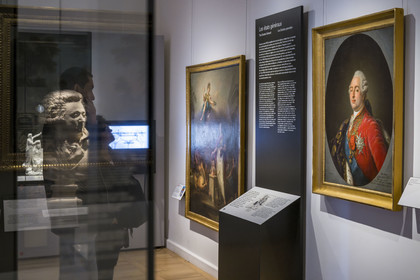 France, Paris (75), quartier du Marais, Musée Carnavalet, période pré révolutionnaire, portrait du roi Louis XVI, atelier d'Antoine-François Callet (1786), Mirabeau apparaît en reflet à gauche