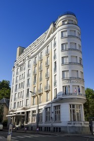 France, Allier (03), Vichy, the former Hotel des Célestins, now Lycée des Célestins, in the shape of a liner and in Art Deco style