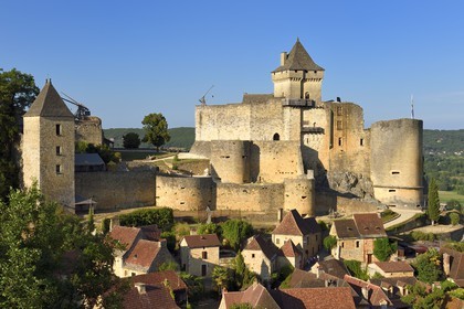France, Dordogne, Perigord Noir, Dordogne Valley, Castelnaud la Chapelle, labelled Les Plus Beaux Villages de France (The Most Beautiful Villages of France), Castelnaud-la-Chapelle Castle