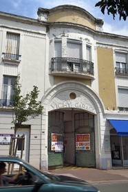 France, Allier (03), Vichy, Art Deco garage at 60 rue du Maréchal Lyautey