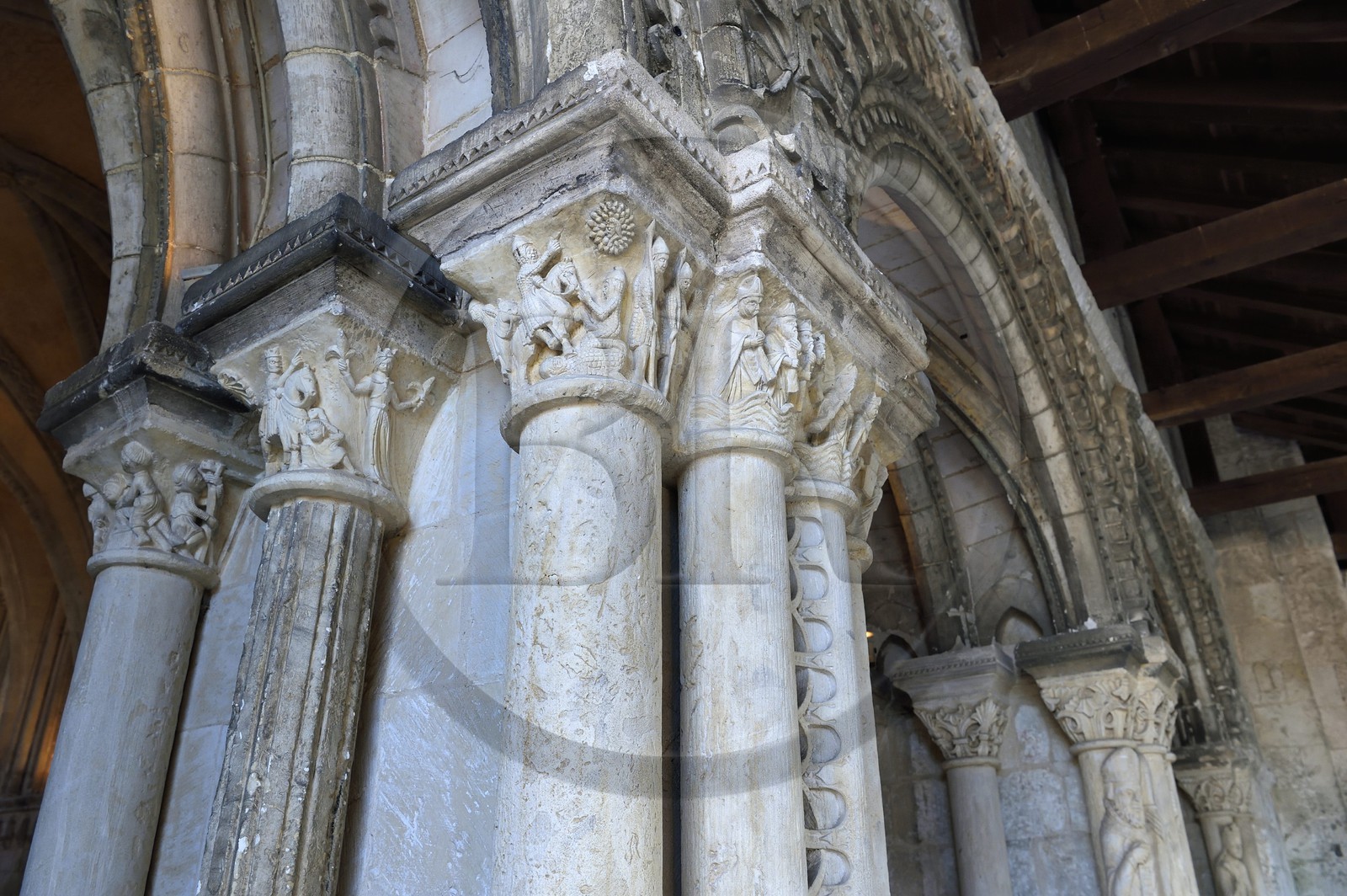 France, Seine-Maritime (76), Saint-Martin-de-Boscherville, Abbaye Saint-Georges de Boscherville du XIIe siècle, chapiteau historié de la salle capitulaire (salle du chapitre)