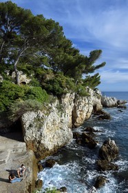 France, Alpes-Maritimes, Antibes, Cap d'Antibes, the path of Cape Coast at l'Anse de l'Argent Faux