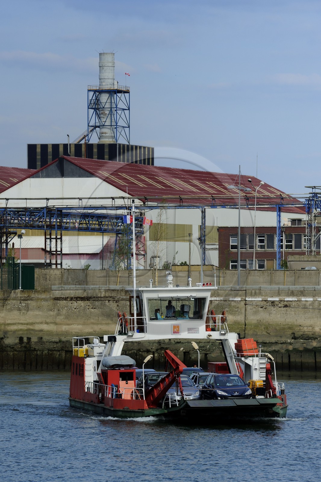 France, Seine-Maritime (76), Rouen, bac de Dieppedalle sur la Seine à l'ouest de la ville