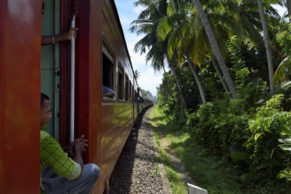 Sri Lanka, Southern Province, train from Colombo to Galle towards Madampagama
