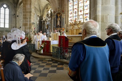 France, Finistere, Locronan, labelled Les plus Beaux Villages de France (The Most Beautiful Villages of France), Saint Ronan church, religious ceremony that precedes the procession of the Tromenie