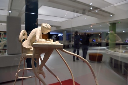 France, Charente, Angouleme, Cité internationale de la bande dessinée et de l’image (CIBDI)(International city of comics and images), the comic museum in the former Magelis cellars, Le Reveur (the dreamer) du sculpteur Marc Antoine Mathieu en 2000, inspiré d'un dessin autoportrait de Moebius et de Little Nemo de Windsor McCay