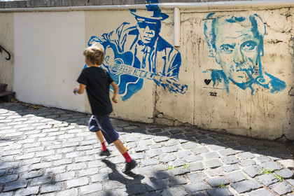 France, Hérault (34), Sète, peinture murale hommage à Georges Brassens sur la Place Léon Blum