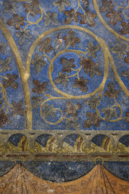 France, Vaucluse, Avignon, Palais des Papes (Palace of the Popes) listed as World heritage by UNESCO, the Tower of Angels or Pope's Tower, Pope's Room, a two-dimensional plant space made of vine and oak scrolls, dotted with birds and squirrels, adorns the walls on a sky blue background