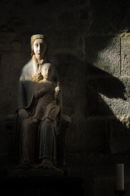 France, Manche (50), l'abbaye du Mont-Saint-Michel, classé Patrimoine Mondial de l'UNESCO, l'église abbatiale, La Vierge Marie et son fils