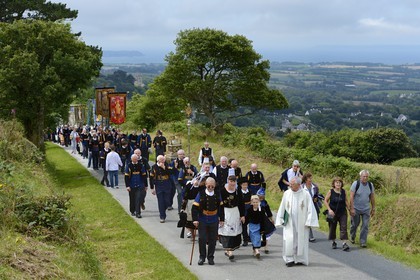 France, Finistere, Locronan, labelled Les plus Beaux Villages de France (The Most Beautiful Villages of France), procession of the small Tromenie, in the background Saint Ronan church