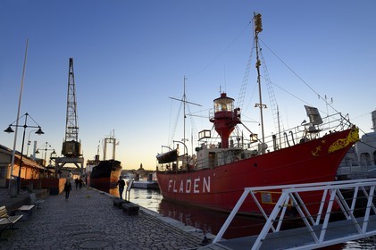 Sweden, Västra Götaland, Göteborg (Gothenburg), Maritiman’s fleet of ships in the old port, Lightship n°29 the Fladen was built in 1915 at the Bergsund shipyard in Stockholm
