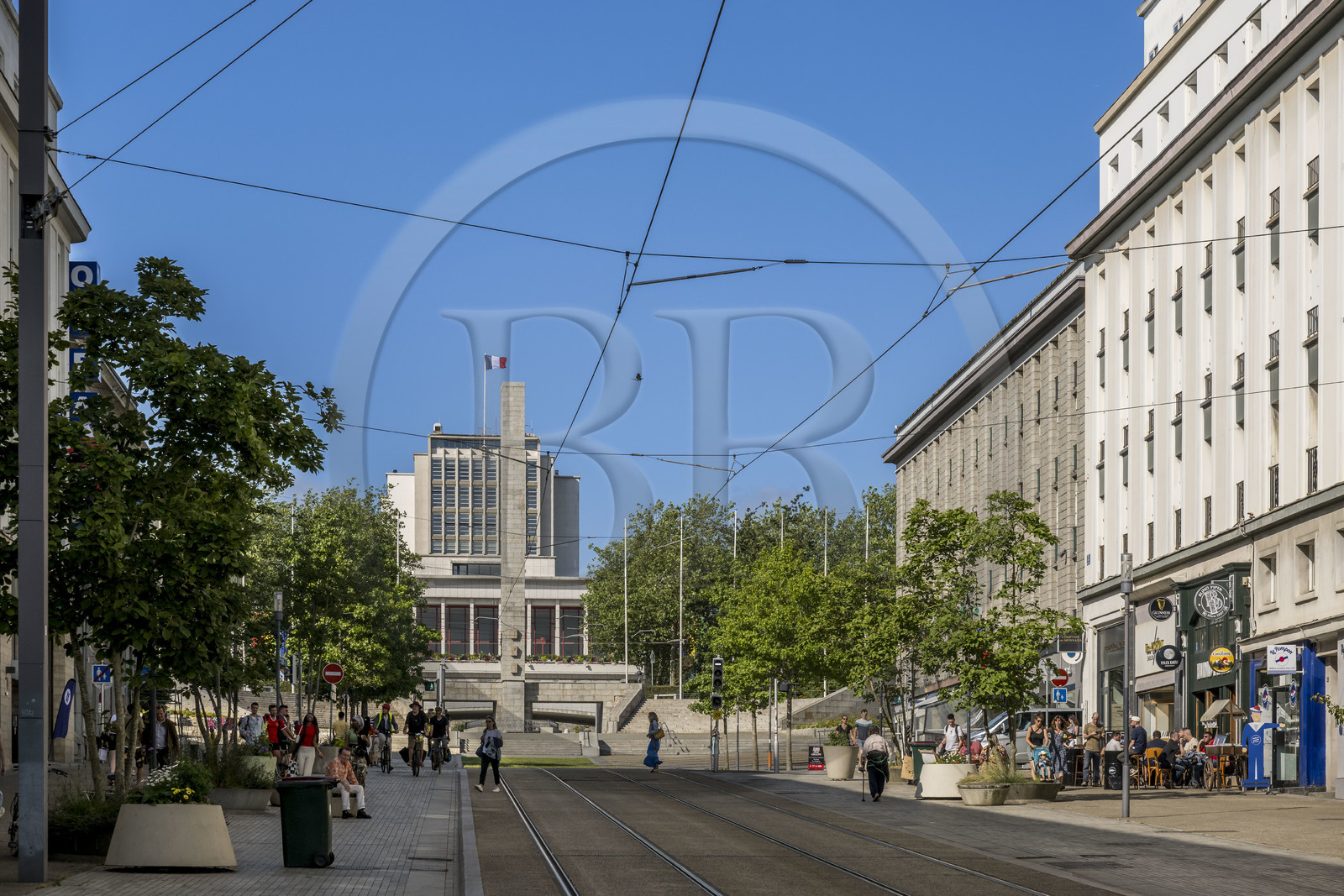 France, Finistère (29), Brest, la rue de Siam et l'Hotel de Ville en arrère plan