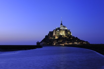 France, Manche, Mont Saint Michel, listed as World Heritage by UNESCO, and the Couesnon River