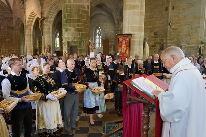France, Finistere, Locronan, labelled Les plus Beaux Villages de France (The Most Beautiful Villages of France), Saint Ronan church, religious ceremony that precedes the procession of the Tromenie