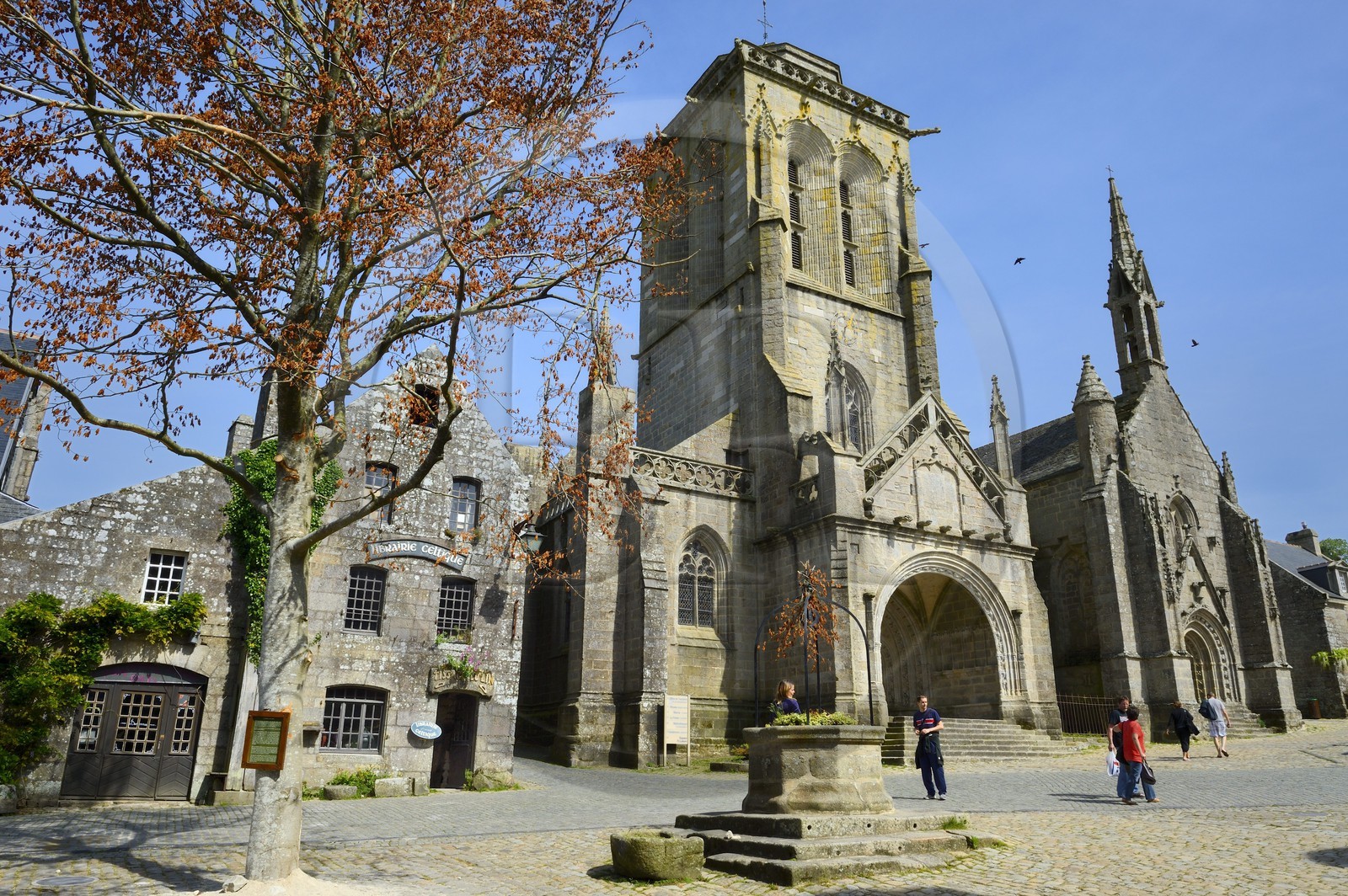 France, Finistère (29), Locronan, labellisé Les Plus Beaux Villages de France, église Saint-Ronan