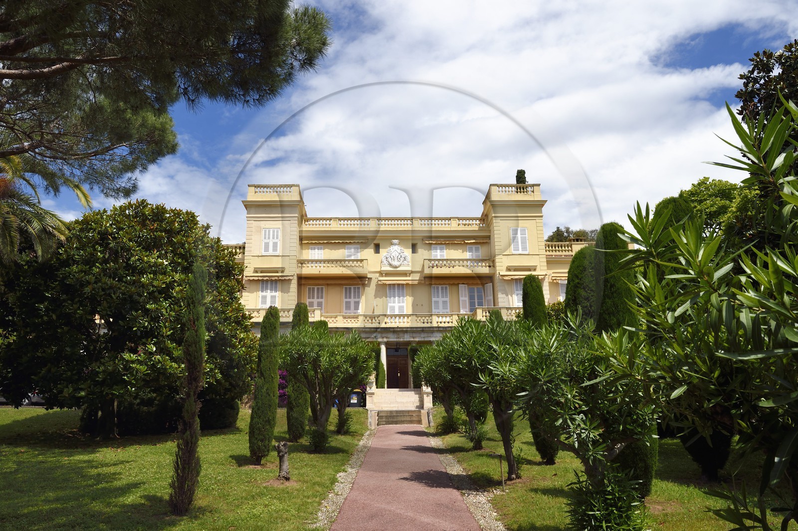 France, Alpes-Maritimes (06), Cannes, le Chateau Eléonore-Louise construit par Lord Henry Peter Brougham en 1836, transformé en copropriété