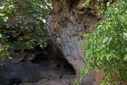 Maroc, région de l'Oriental, les montagnes rifaines de Béni-Snassen (ou encore Ayt Iznassen) au Nord-Est du pays, la grotte aux pigeons