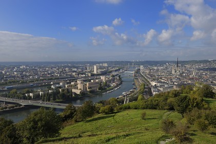 France, Seine-Maritime (76), Rouen, panorama sur la Seine et le centre ville