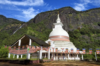 Sri Lanka, center province, Dalhousie, temple on the way to Adam's Peak