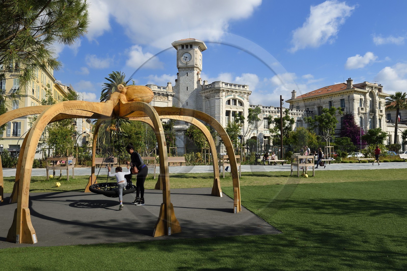 France, Alpes-Maritimes (06), Nice, la Promenade du Paillon, aire de jeux d'enfants