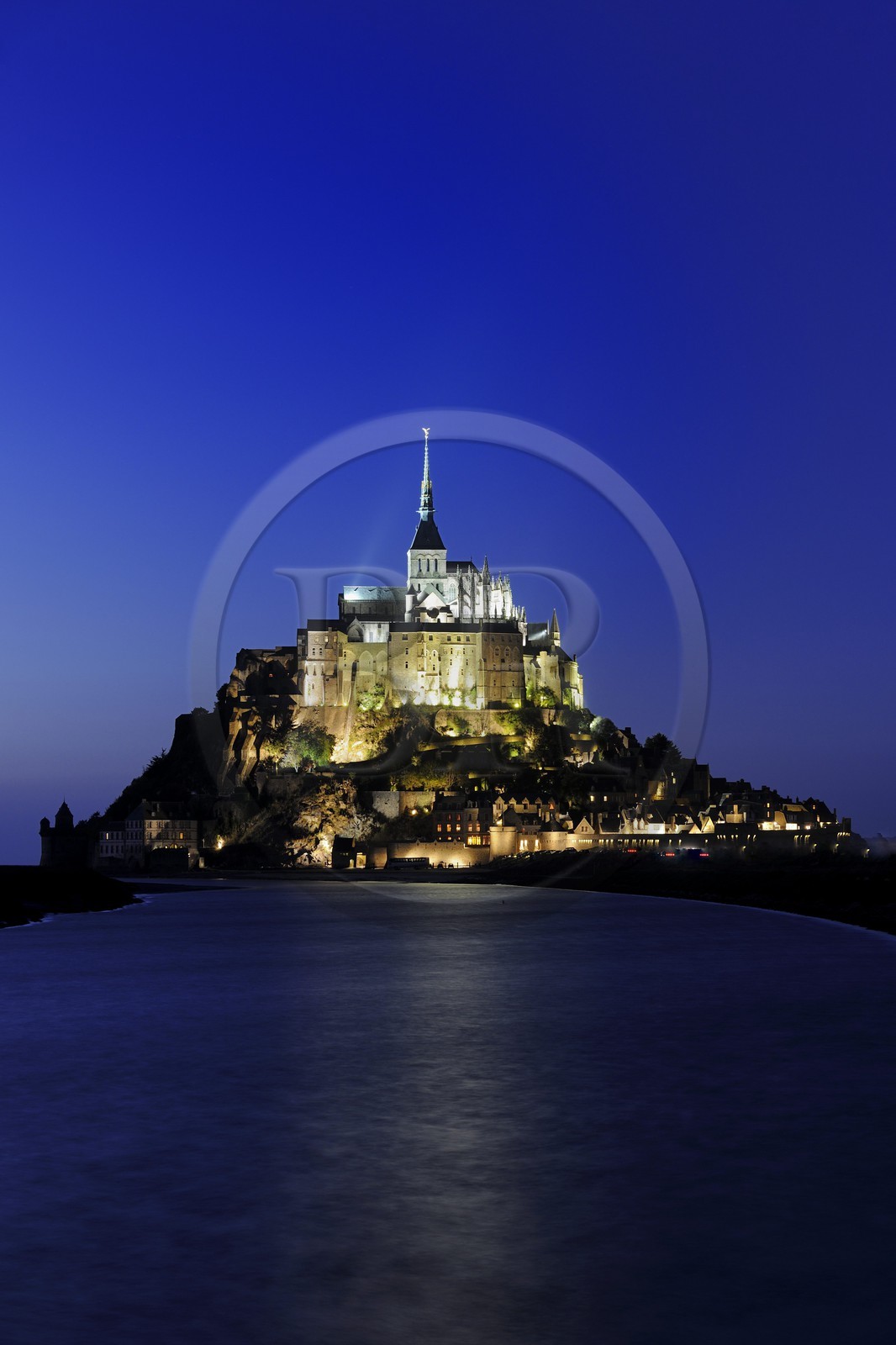 France, Manche (50), Mont-Saint-Michel, classé Patrimoine Mondial de l'UNESCO, et le Couesnon