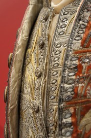 France, Rhône (69), Lyon, site historique classé Patrimoine Mondial de l'UNESCO, musée des Tissus et des Arts décoratifs, habit d'homme en velour brodé et soie (Lyon vers 1780)