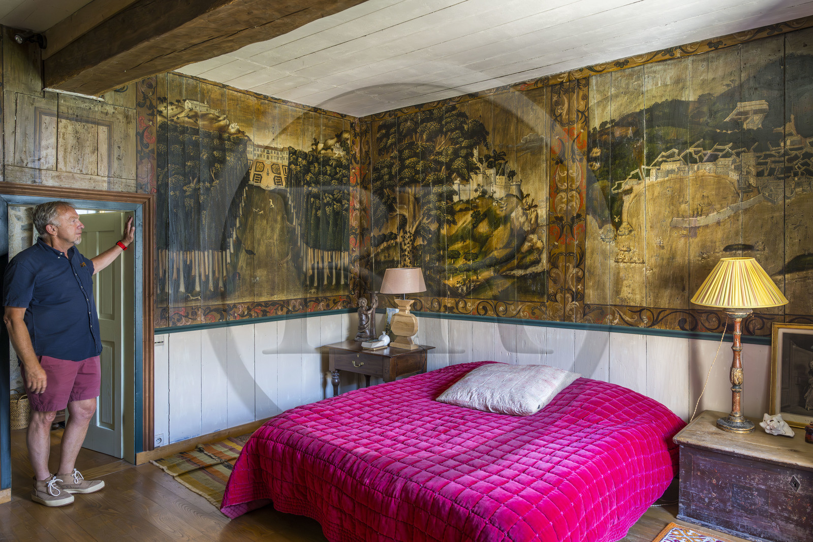 France, Finistère, Roscoff, shipowner's house called la Porte Noire (the Black Gate) built at the end of the 16th century by the James brothers and belonging today to Christian Kulig, master bedroom with murals on wooden partitions  representing Roscoff in the 18th century