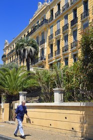 France, Var (83), Hyères, ancien Grand Hotel avenue des Iles d'Or transformé en appartements