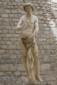 France, Paris, Musée de Cluny - Musée national du Moyen-Age (Middle Ages Museum in the former Hotel de Cluny), sculpture representing Adam (circa 1260) from Notre-Dame-de-Paris