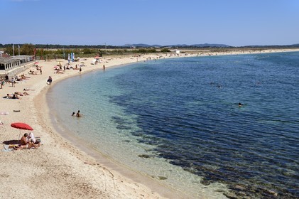 France, Var, Hyeres, Giens peninsula tombolo, Almanarre beach