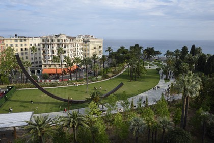 France, Alpes-Maritimes, Nice, the Promenade du Paillon, the Arc 115°5 by Bernar Venet in the Albert 1st Gardens
