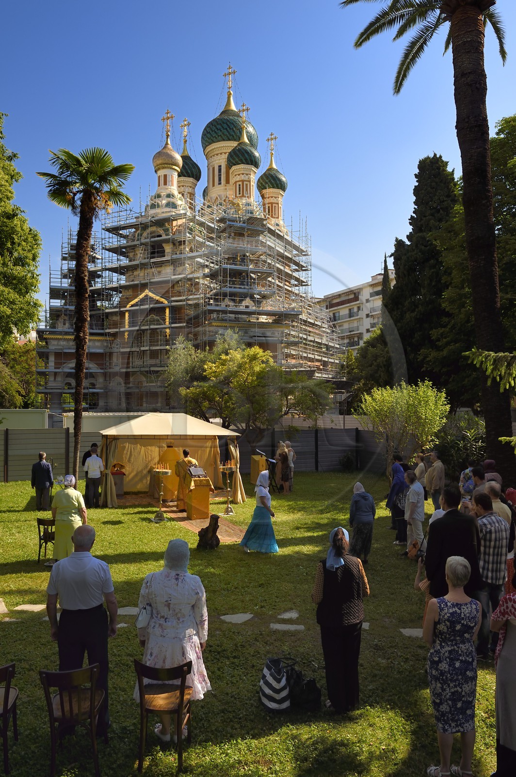 France, Alpes-Maritimes (06), Nice, la cathédrale orthodoxe russe Saint-Nicolas construite en 1859 sur le boulevard Tzarévitch, messe en plein air